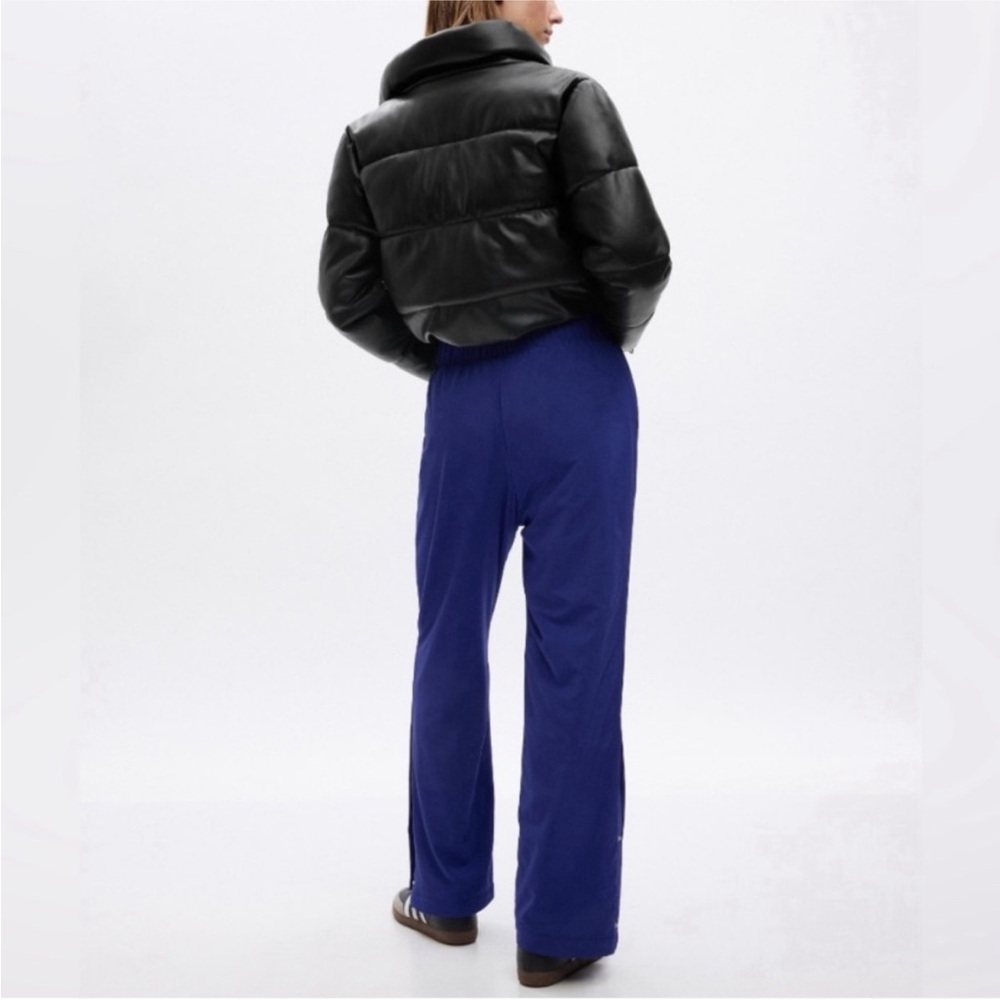 GapFit Snap-Hem Fleece-Lined Sweatpants - Picture 3 of 4